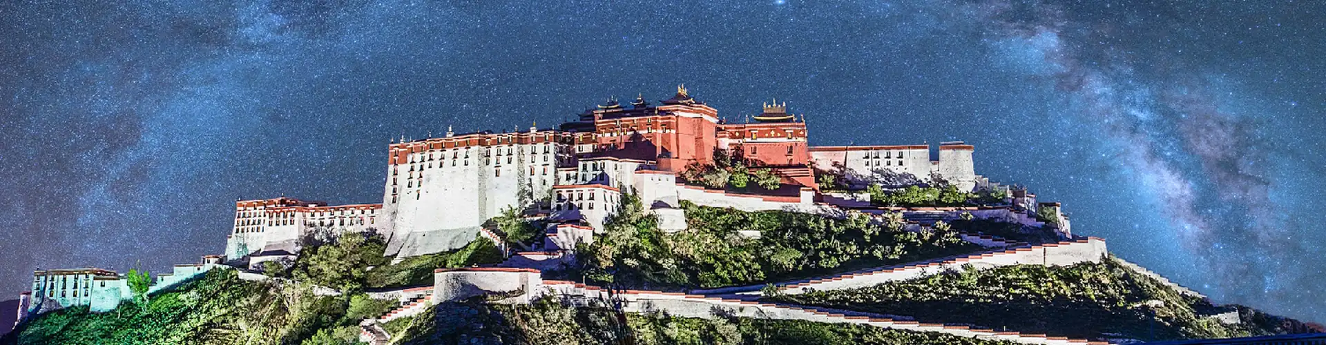 Potala Palace – Former residence of Dalai Lamas