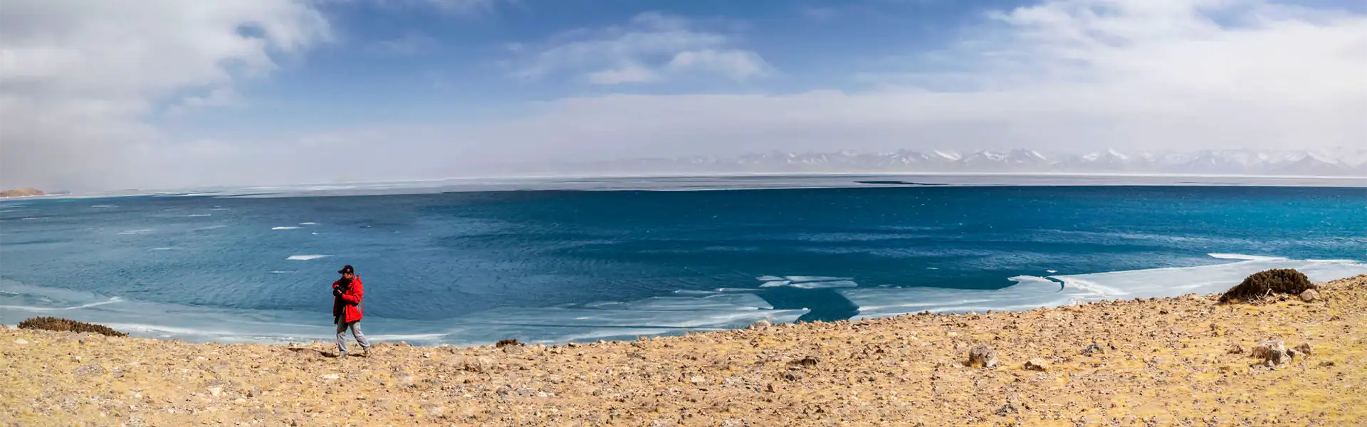 Namtso Lake – Crystal clear blue saltwater in Tibet